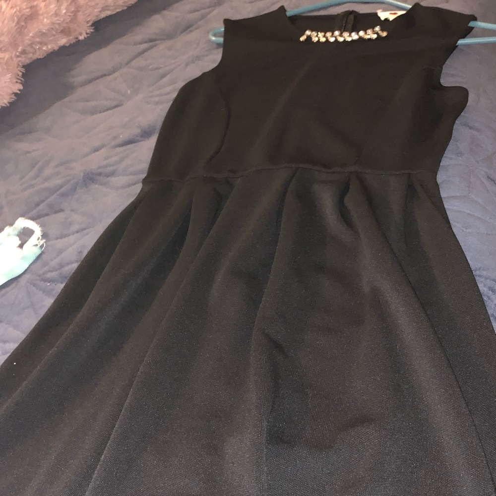 Super cute “formal” dress!